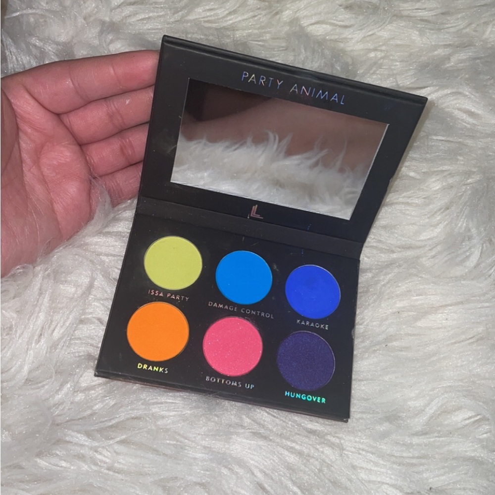 Eyeshadow palette